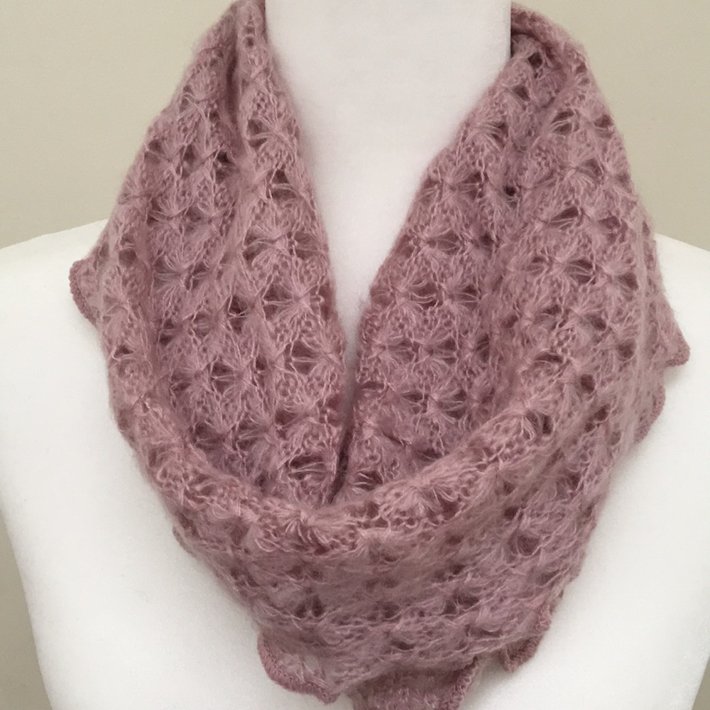 Soft infinity scarf